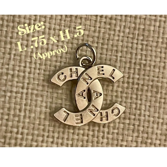 CC Zipper-pull⭐️Stunning⭐️ - Picture 1 of 4